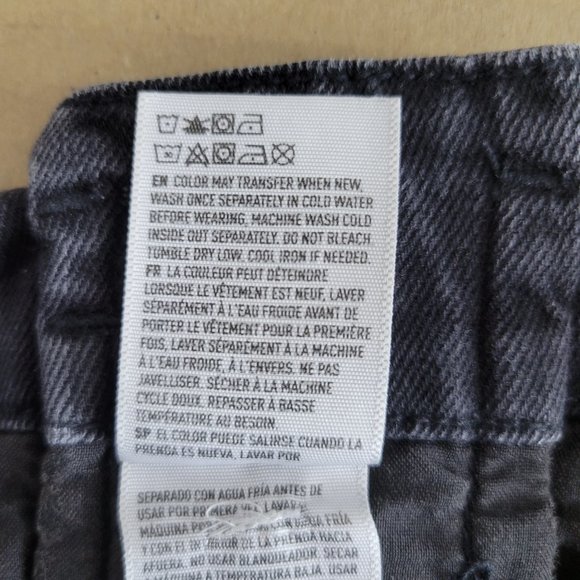 American Eagle  High Rise Mom Regular Denim Jeans - Picture 11 of 11